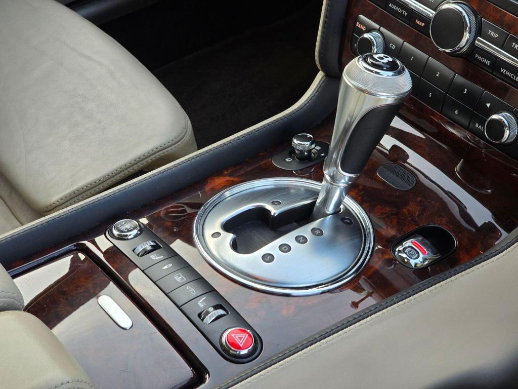 BENTLEY FLYING SPUR  2006