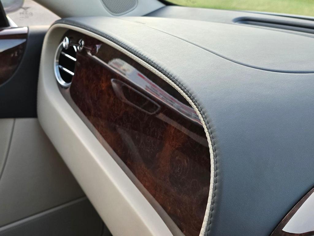 BENTLEY FLYING SPUR  2006