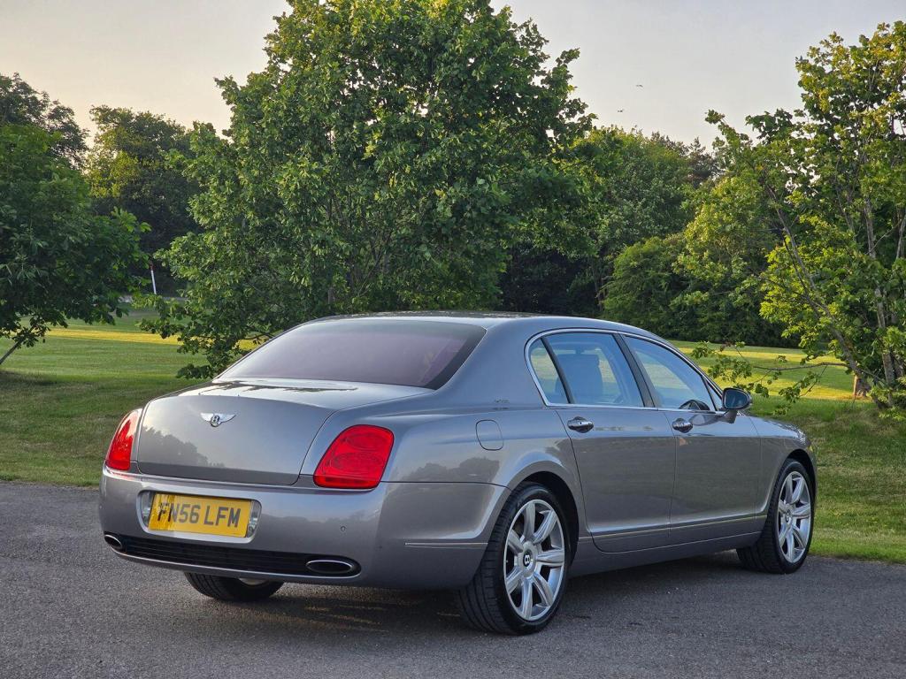 BENTLEY FLYING SPUR  2006