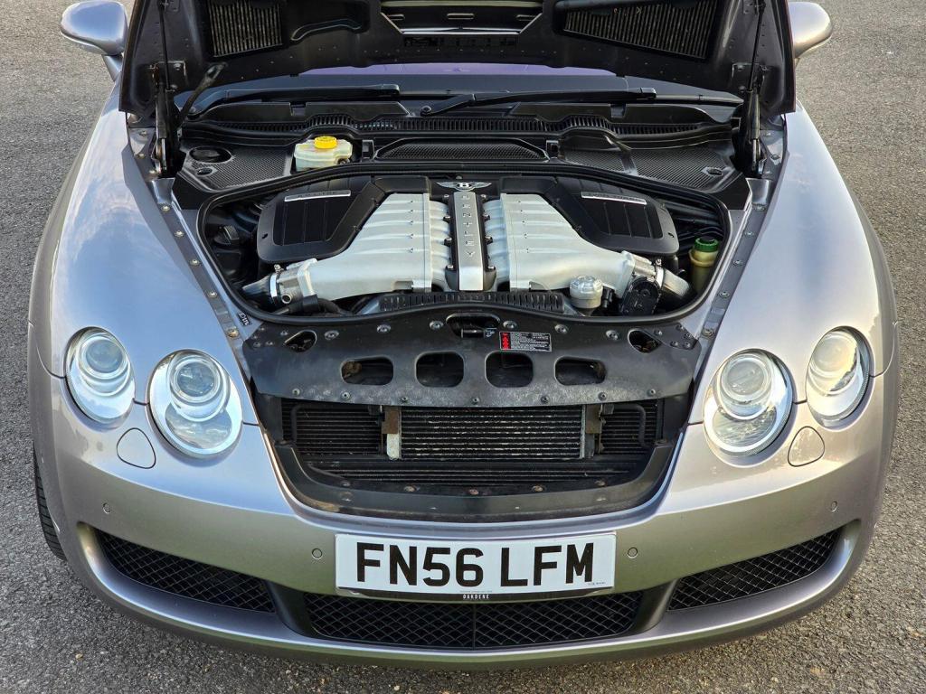 BENTLEY FLYING SPUR  2006