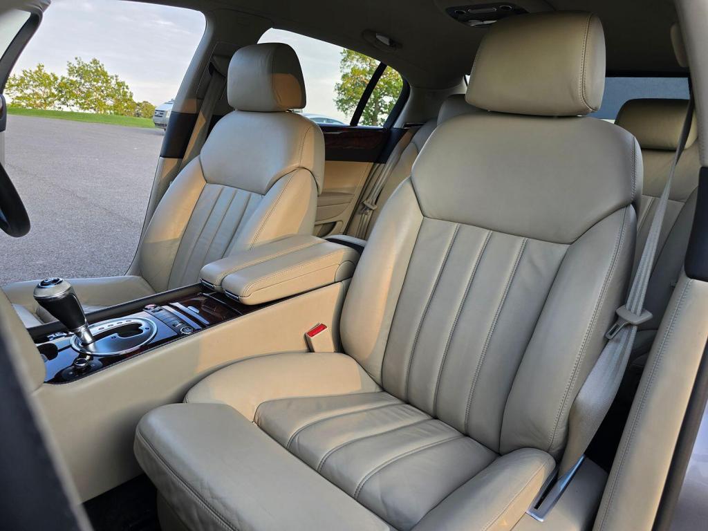 BENTLEY FLYING SPUR  2006