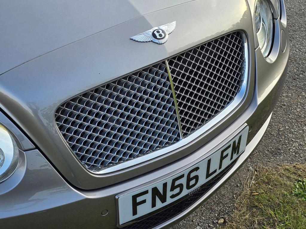 BENTLEY FLYING SPUR  2006