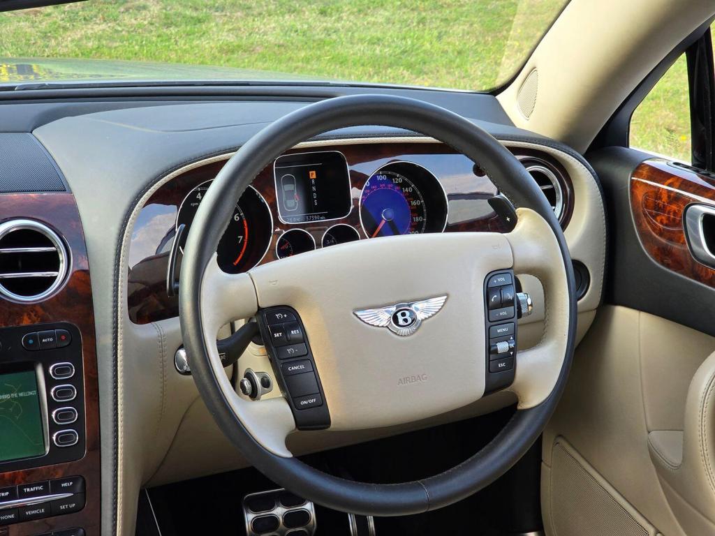 BENTLEY FLYING SPUR  2006