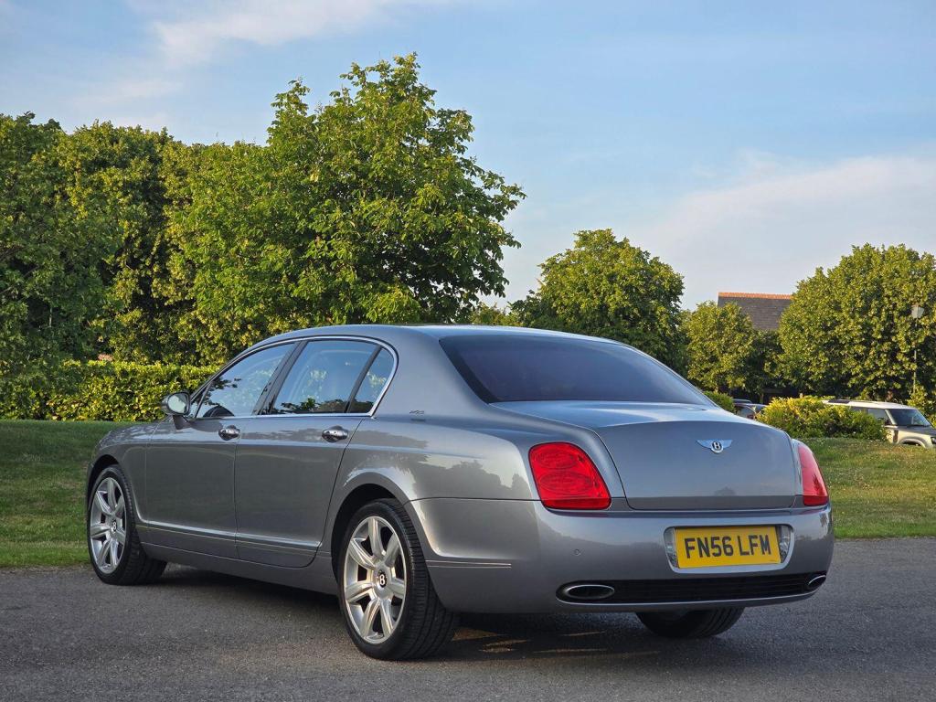 BENTLEY FLYING SPUR  2006
