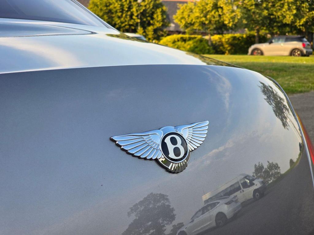 BENTLEY FLYING SPUR  2006