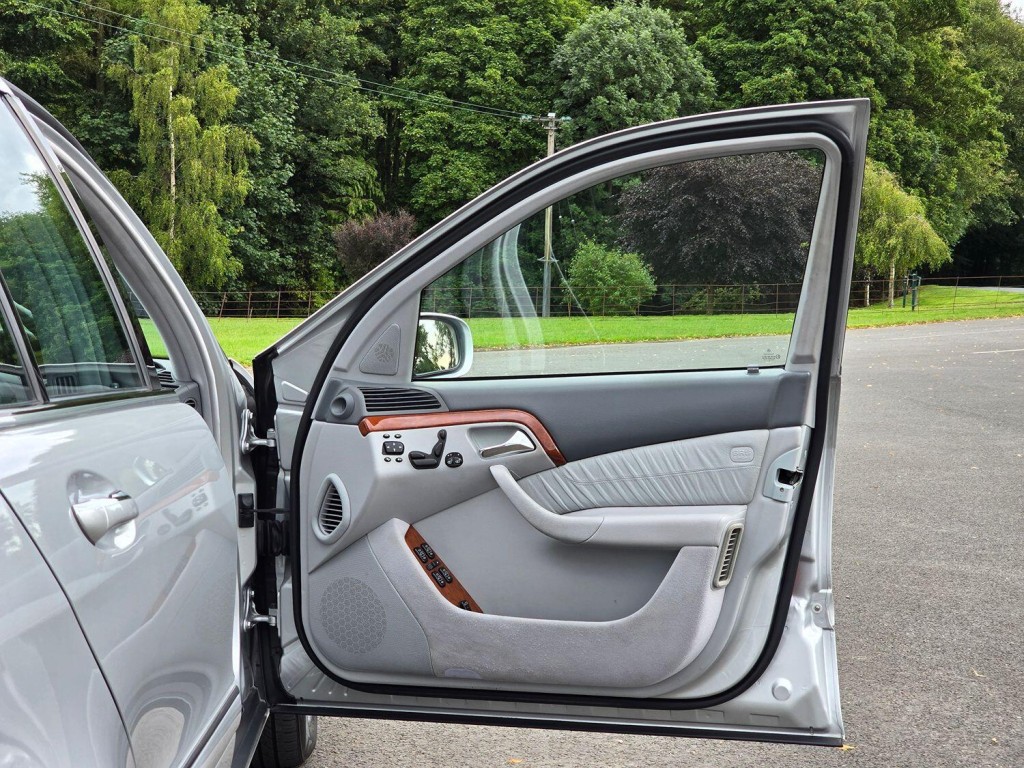 MERCEDES-BENZ S CLASS 3.2 S320 2001