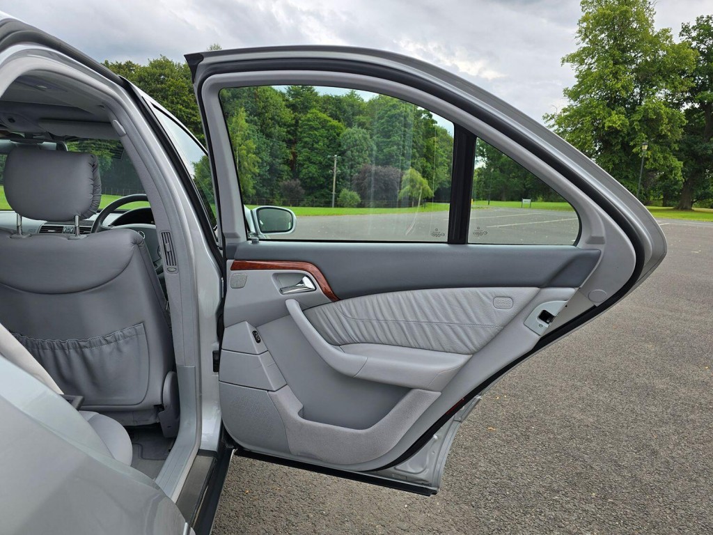 MERCEDES-BENZ S CLASS 3.2 S320 2001