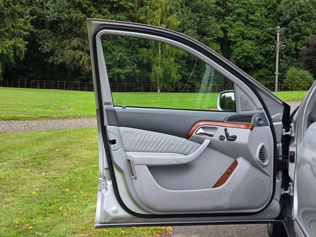 MERCEDES-BENZ S CLASS 3.2 S320 2001