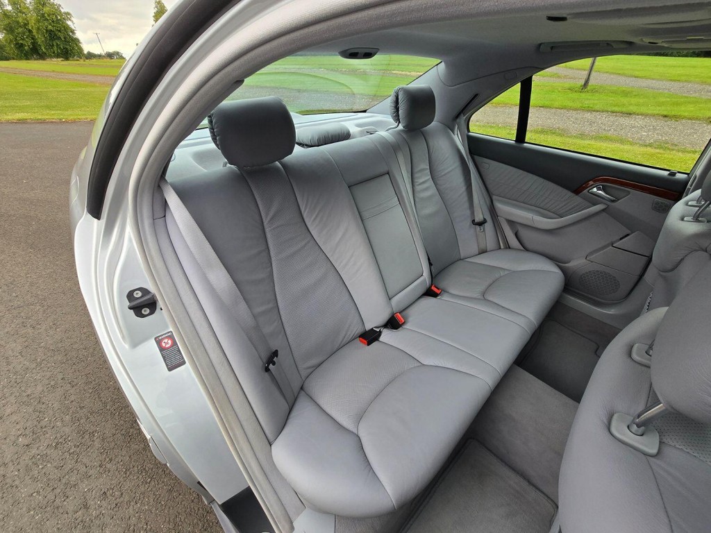 MERCEDES-BENZ S CLASS 3.2 S320 2001