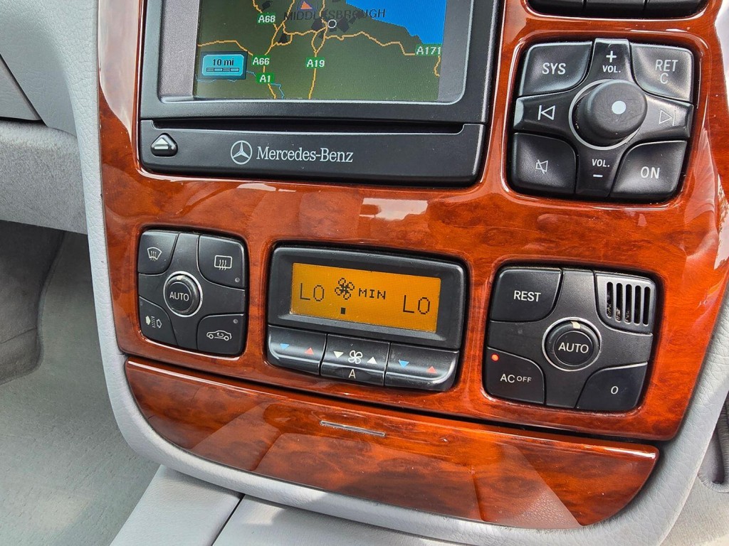 MERCEDES-BENZ S CLASS 3.2 S320 2001