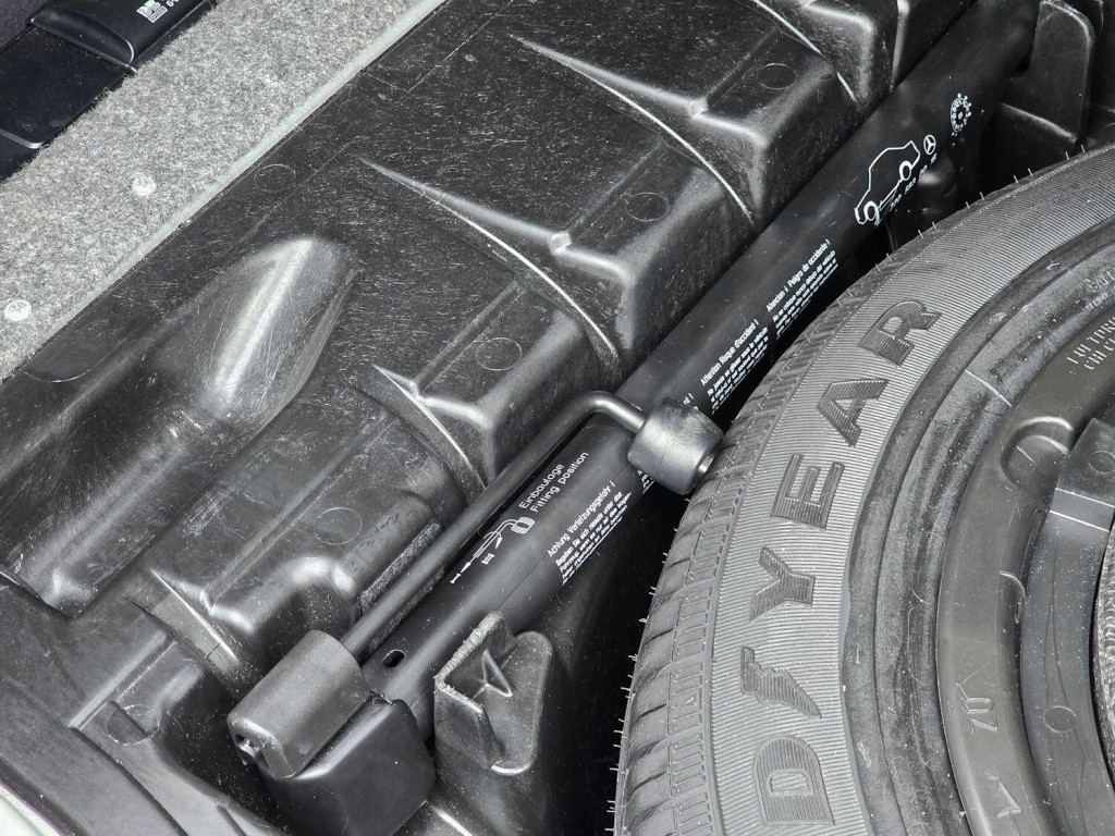 MERCEDES-BENZ S CLASS 3.2 S320 2001