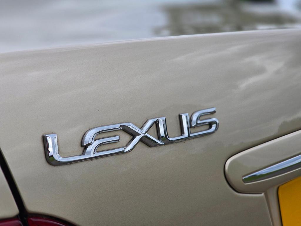 LEXUS LS 4.3 430 2004