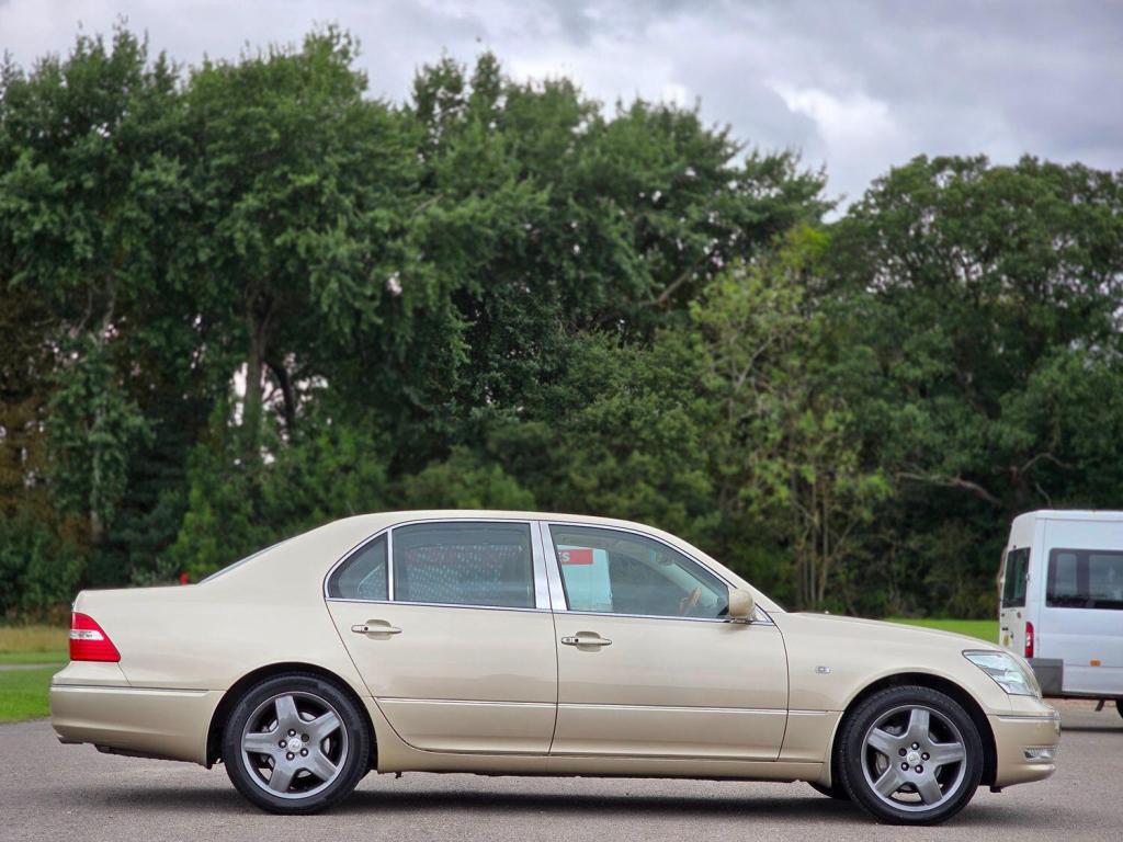 LEXUS LS 4.3 430 2004