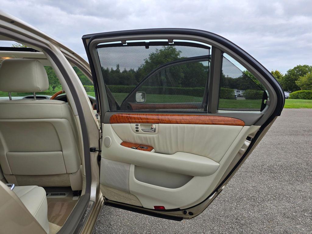 LEXUS LS 4.3 430 2004