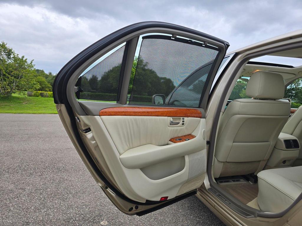 LEXUS LS 4.3 430 2004