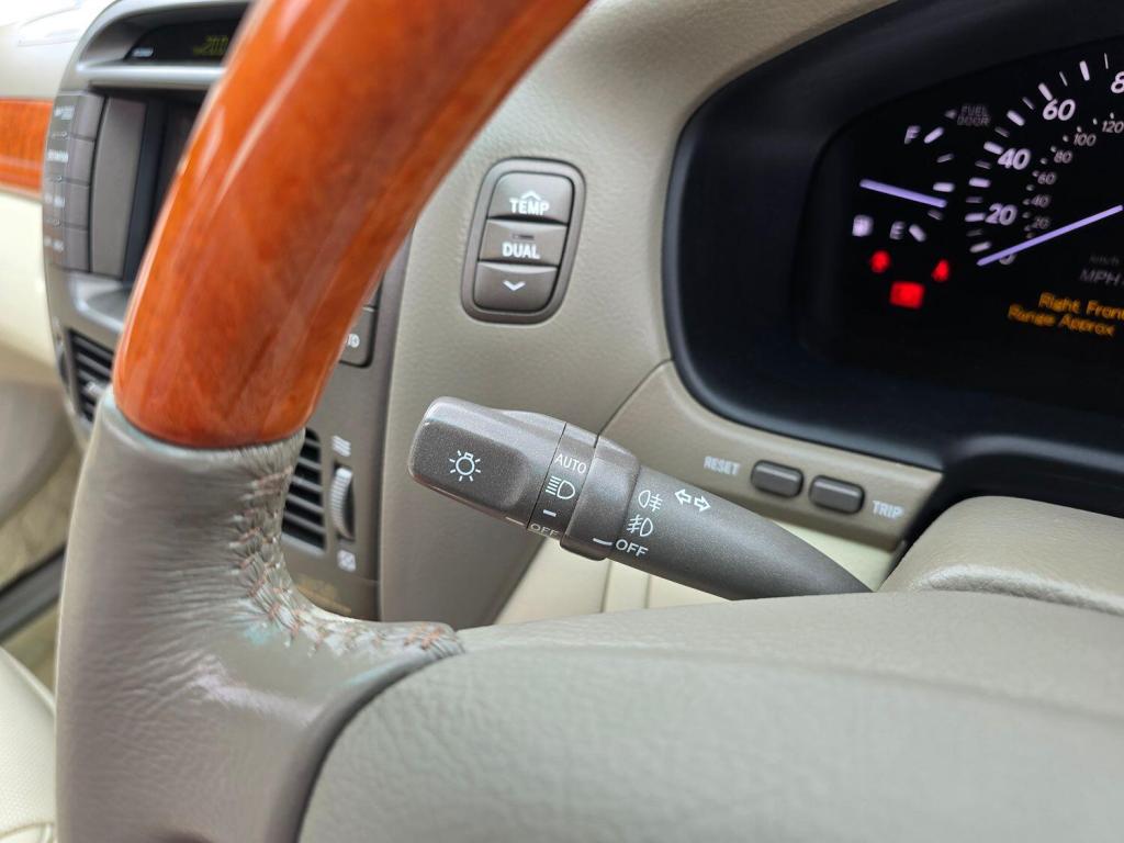 LEXUS LS 4.3 430 2004