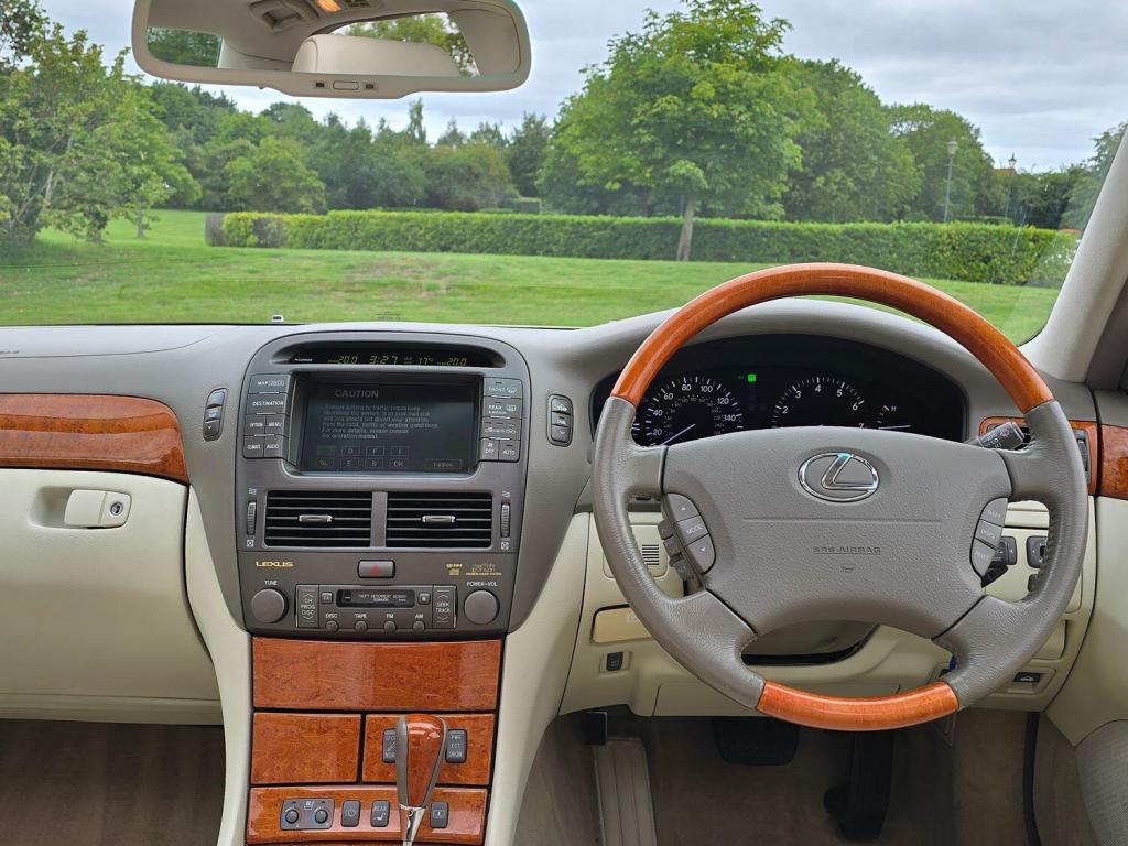 LEXUS LS 4.3 430 2004