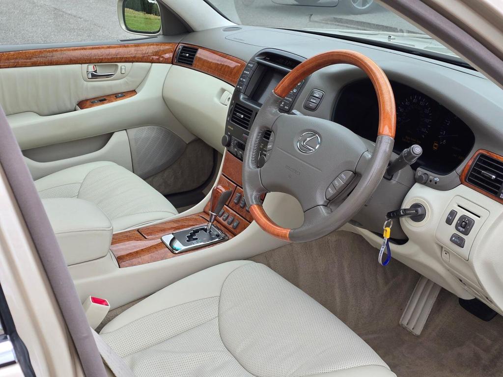 LEXUS LS 4.3 430 2004