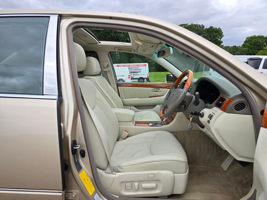 LEXUS LS 4.3 430 2004