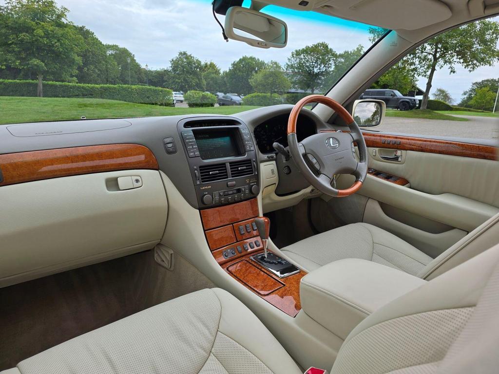 LEXUS LS 4.3 430 2004