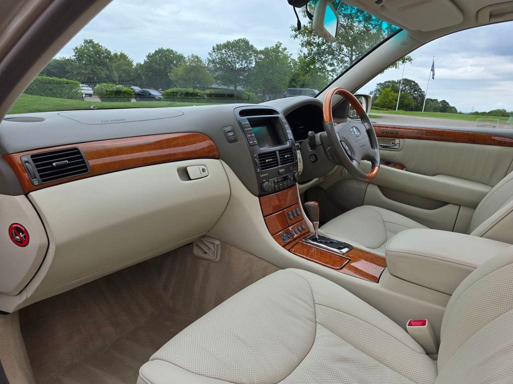 LEXUS LS 4.3 430 2004