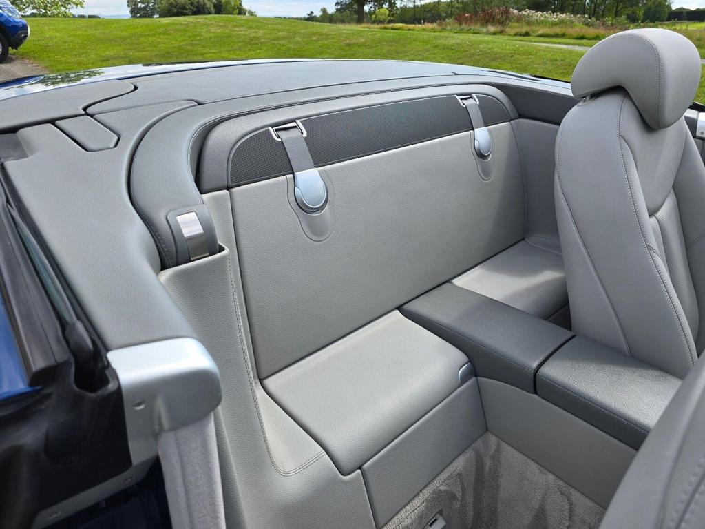 MERCEDES-BENZ SL 3.7 SL350 2005