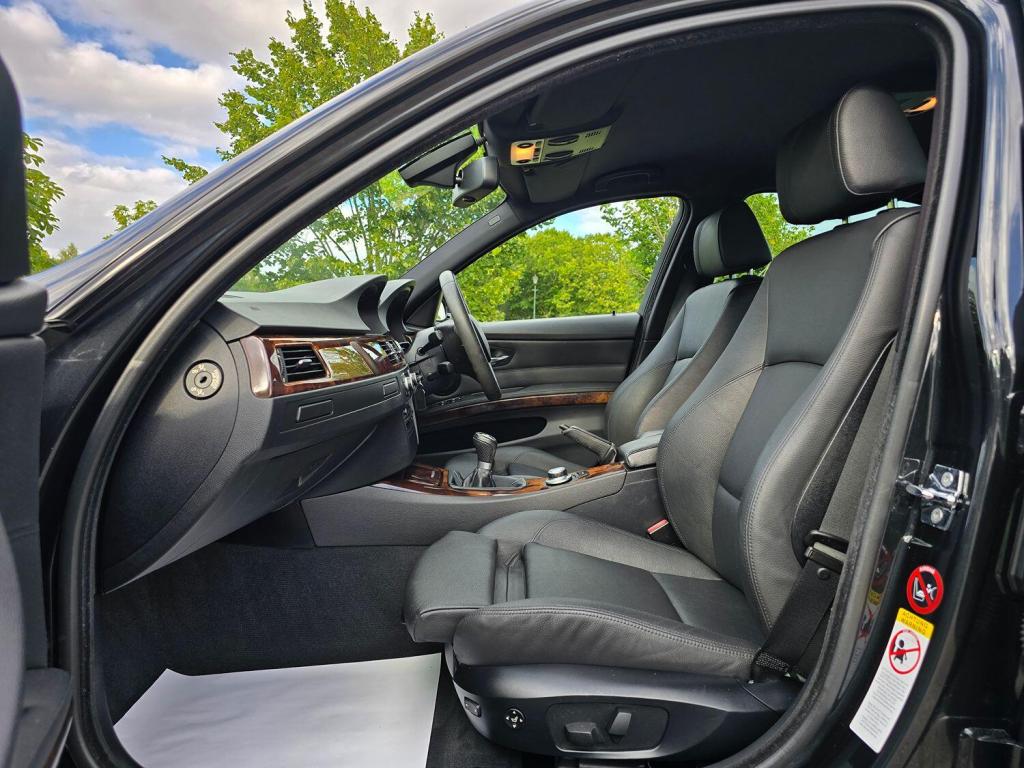 BMW 3 SERIES 3.0 335i M Sport Saloon 2008