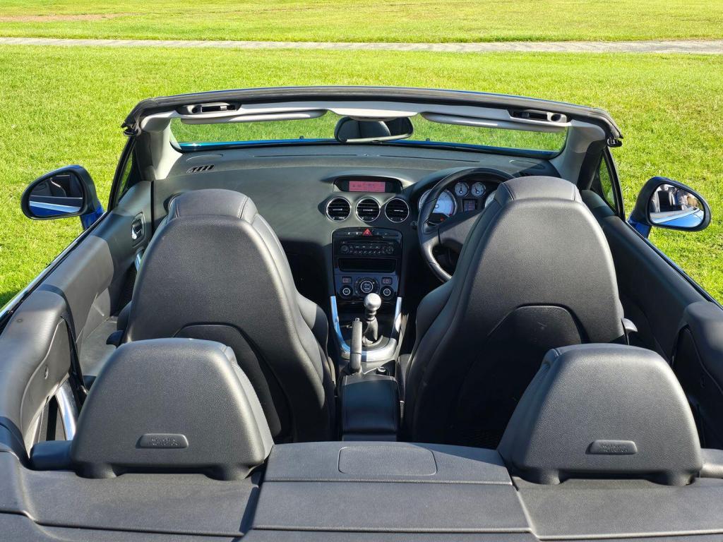 PEUGEOT 308 2.0 HDi GT 2010