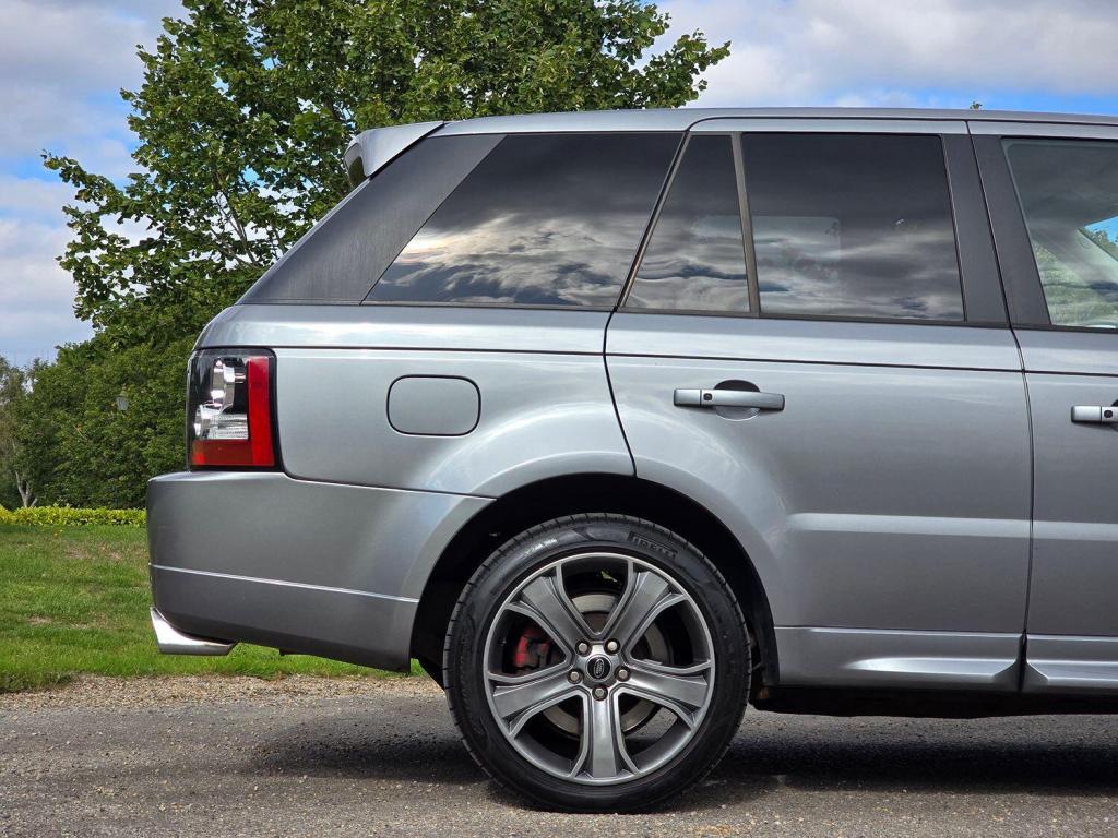 LAND ROVER RANGE ROVER SPORT 3.0 SD V6 HSE Black 2013