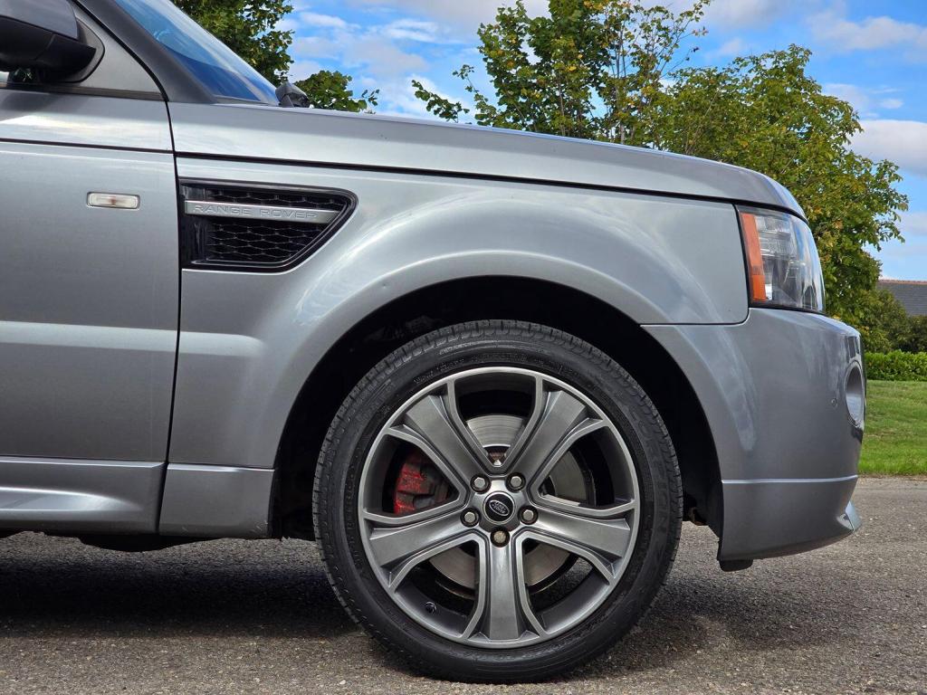 LAND ROVER RANGE ROVER SPORT 3.0 SD V6 HSE Black 2013