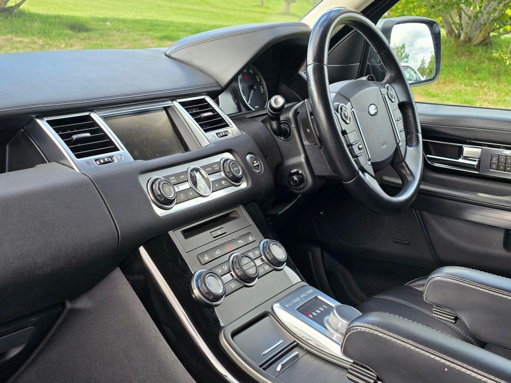 LAND ROVER RANGE ROVER SPORT 3.0 SD V6 HSE Black 2013