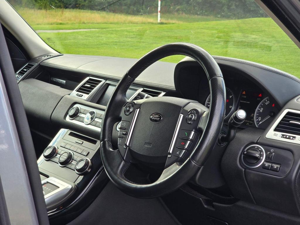 LAND ROVER RANGE ROVER SPORT 3.0 SD V6 HSE Black 2013