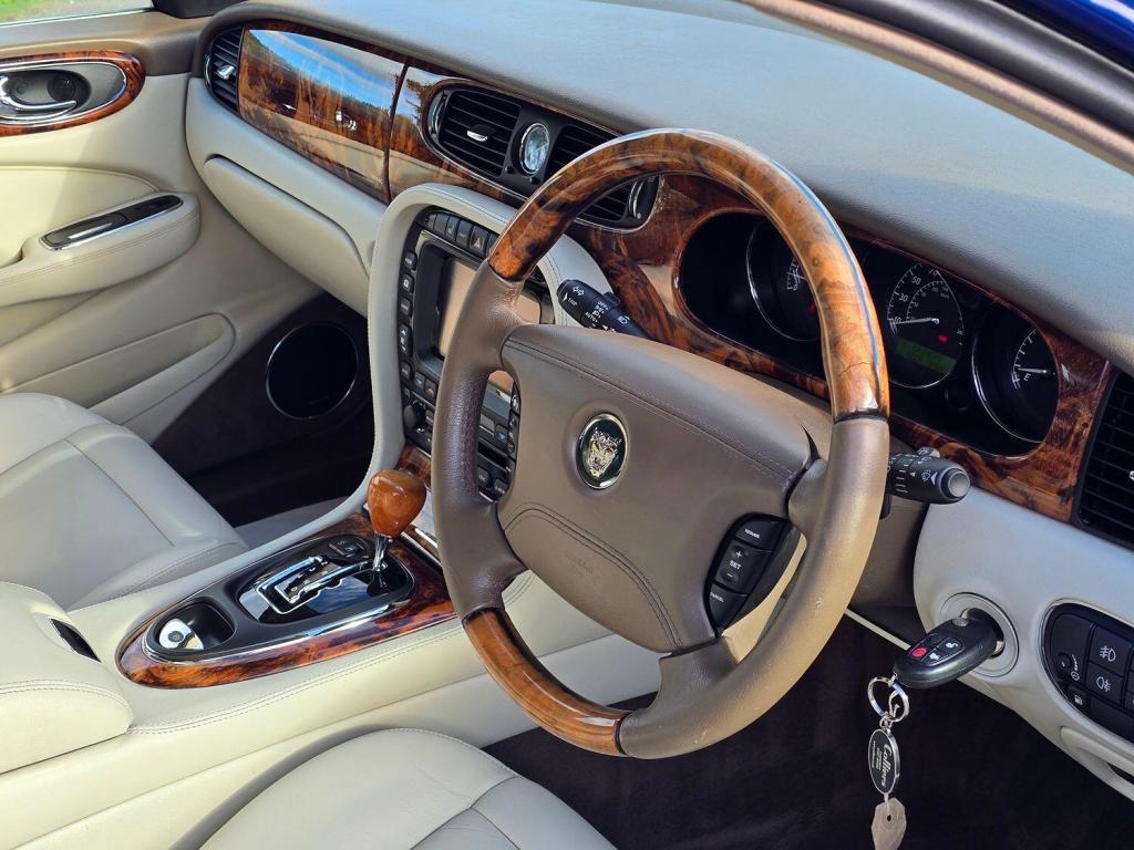 JAGUAR XJ 4.2 XJ8 SE 2005