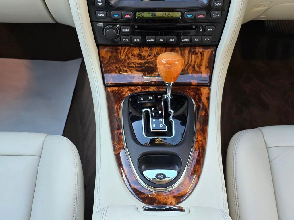 JAGUAR XJ 4.2 XJ8 SE 2005