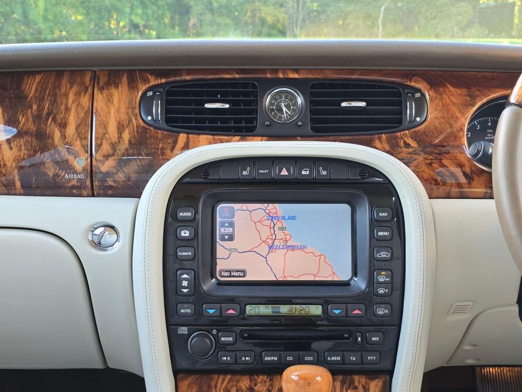 JAGUAR XJ 4.2 XJ8 SE 2005