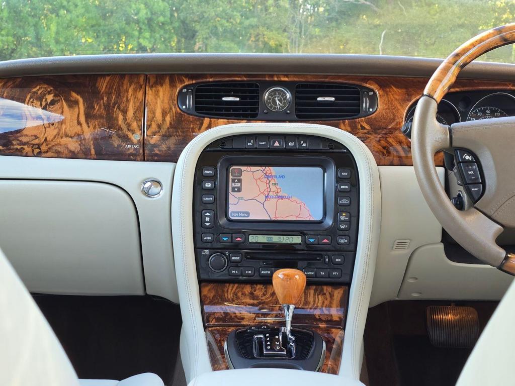 JAGUAR XJ 4.2 XJ8 SE 2005