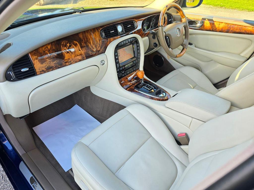 JAGUAR XJ 4.2 XJ8 SE 2005