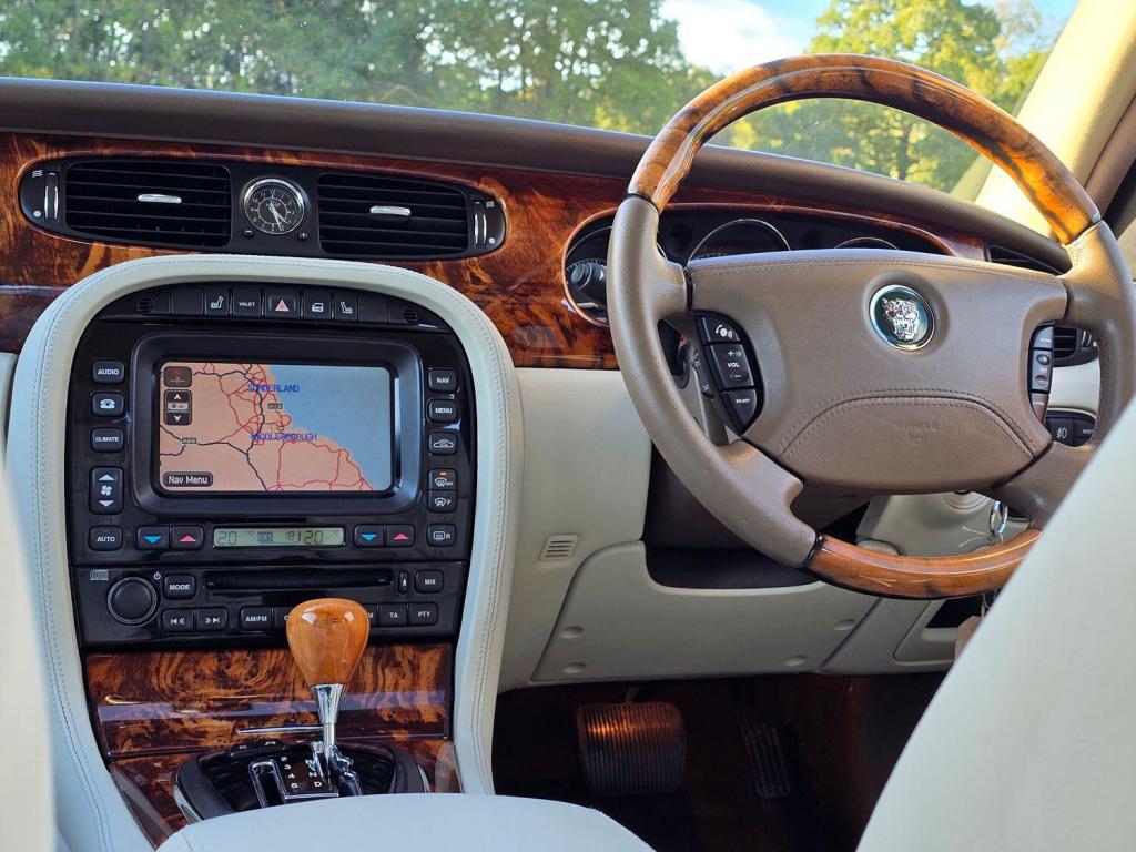JAGUAR XJ 4.2 XJ8 SE 2005