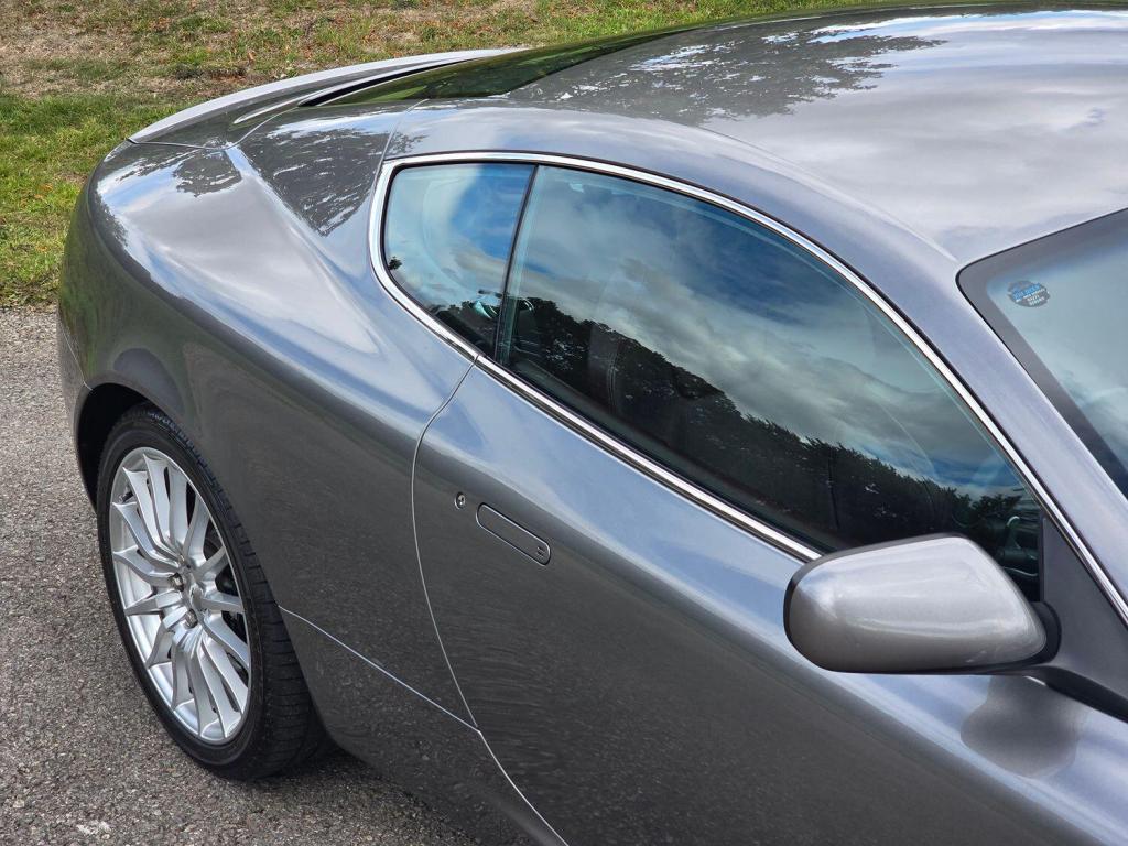 ASTON MARTIN DB9 5.9 2005