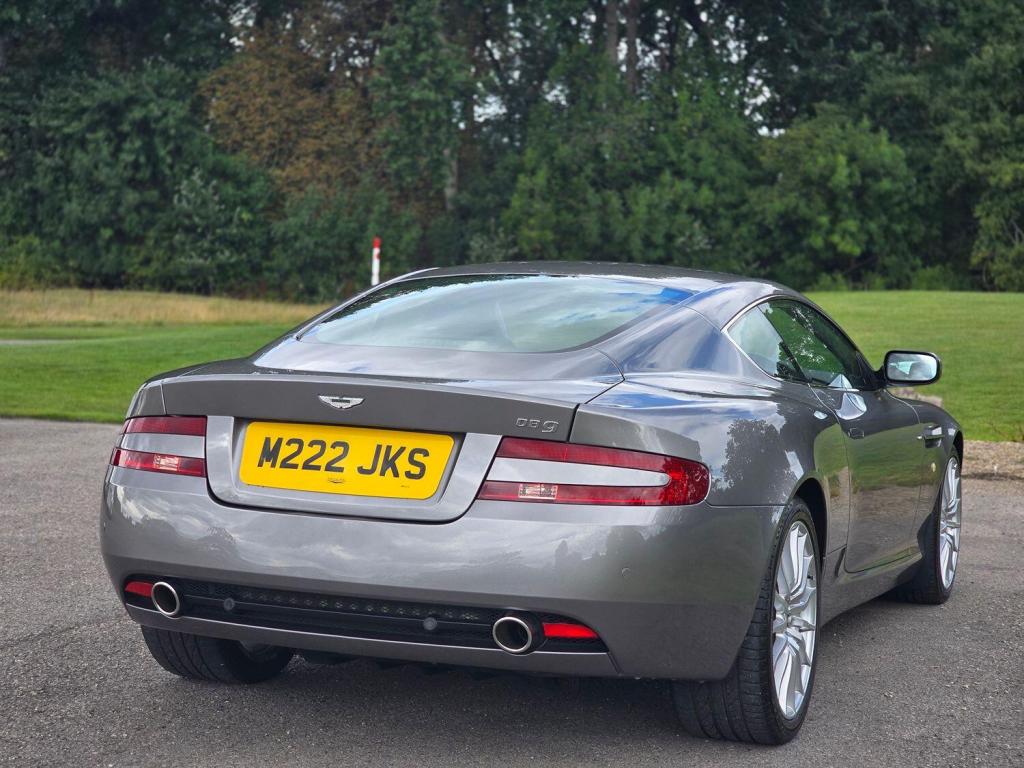 ASTON MARTIN DB9 5.9 2005