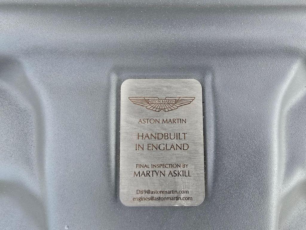 ASTON MARTIN DB9 5.9 2005