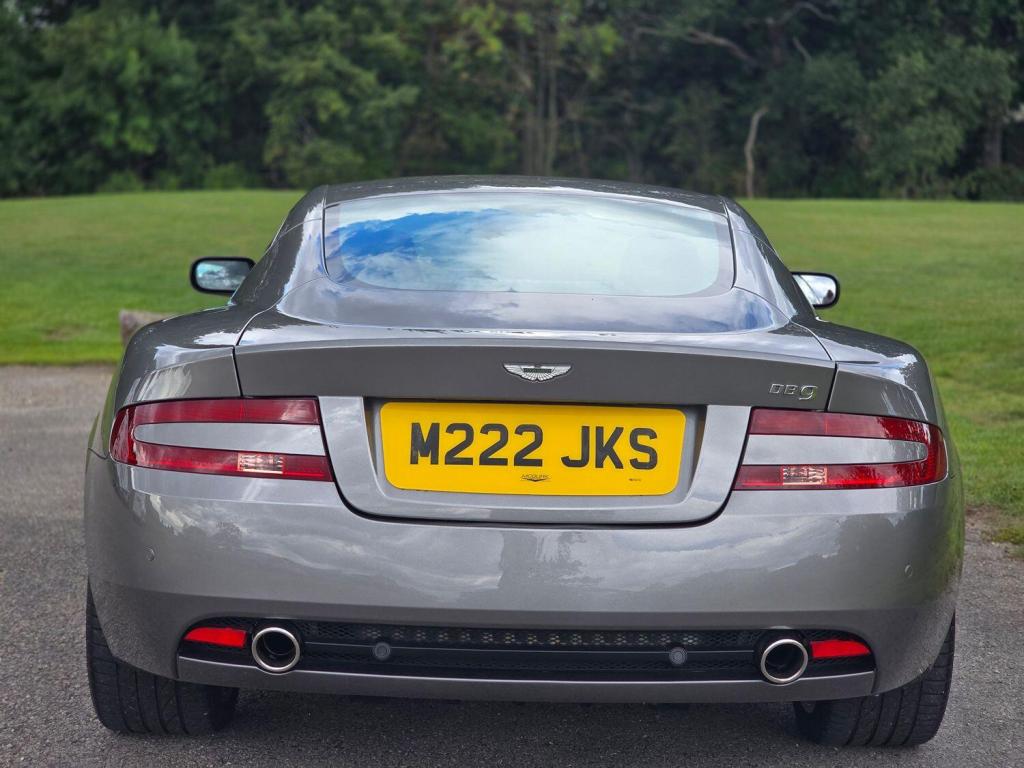 ASTON MARTIN DB9 5.9 2005