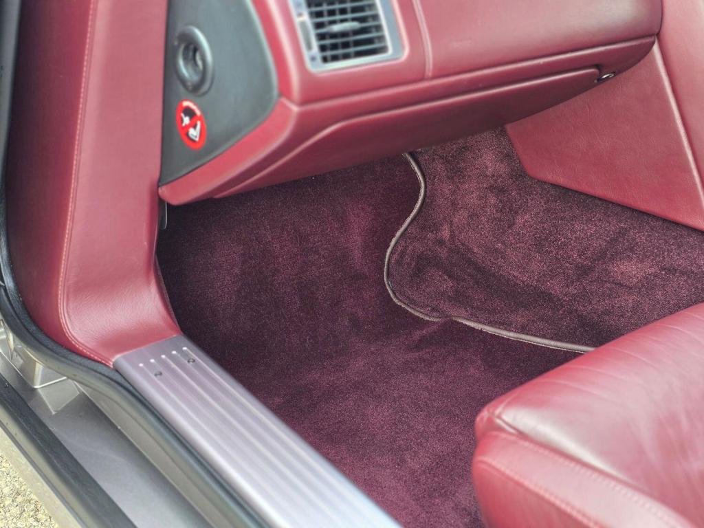 ASTON MARTIN DB9 5.9 2005