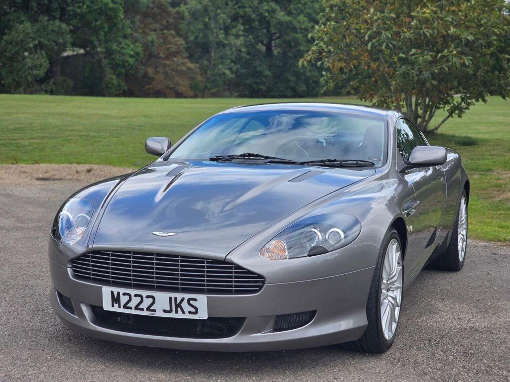 ASTON MARTIN DB9 5.9 2005