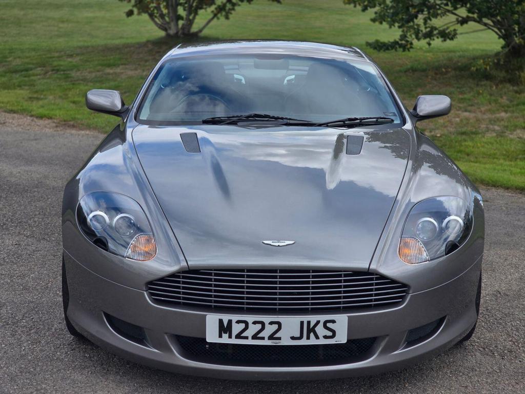 ASTON MARTIN DB9 5.9 2005