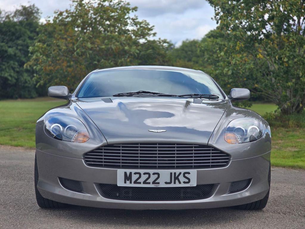 ASTON MARTIN DB9 5.9 2005