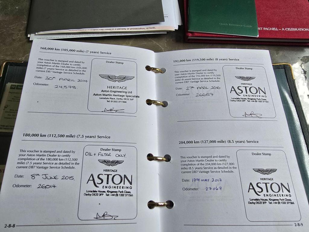 ASTON MARTIN DB7 5.9 2004