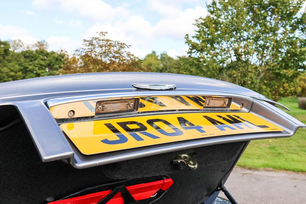 ASTON MARTIN DB7 5.9 2004