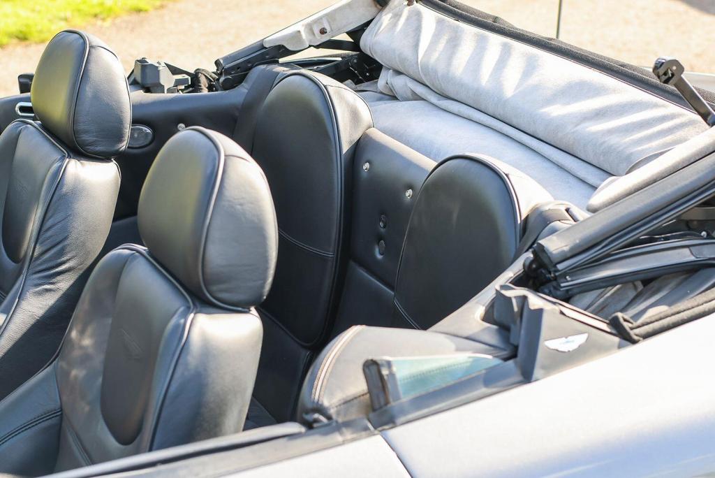 ASTON MARTIN DB7 5.9 2004