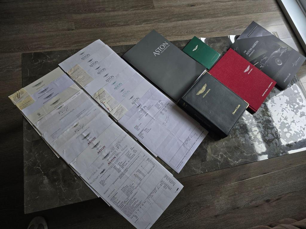 ASTON MARTIN DB7 5.9 2004